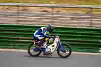 Vintage-motorcycle-club;eventdigitalimages;mallory-park;mallory-park-trackday-photographs;no-limits-trackdays;peter-wileman-photography;trackday-digital-images;trackday-photos;vmcc-festival-1000-bikes-photographs